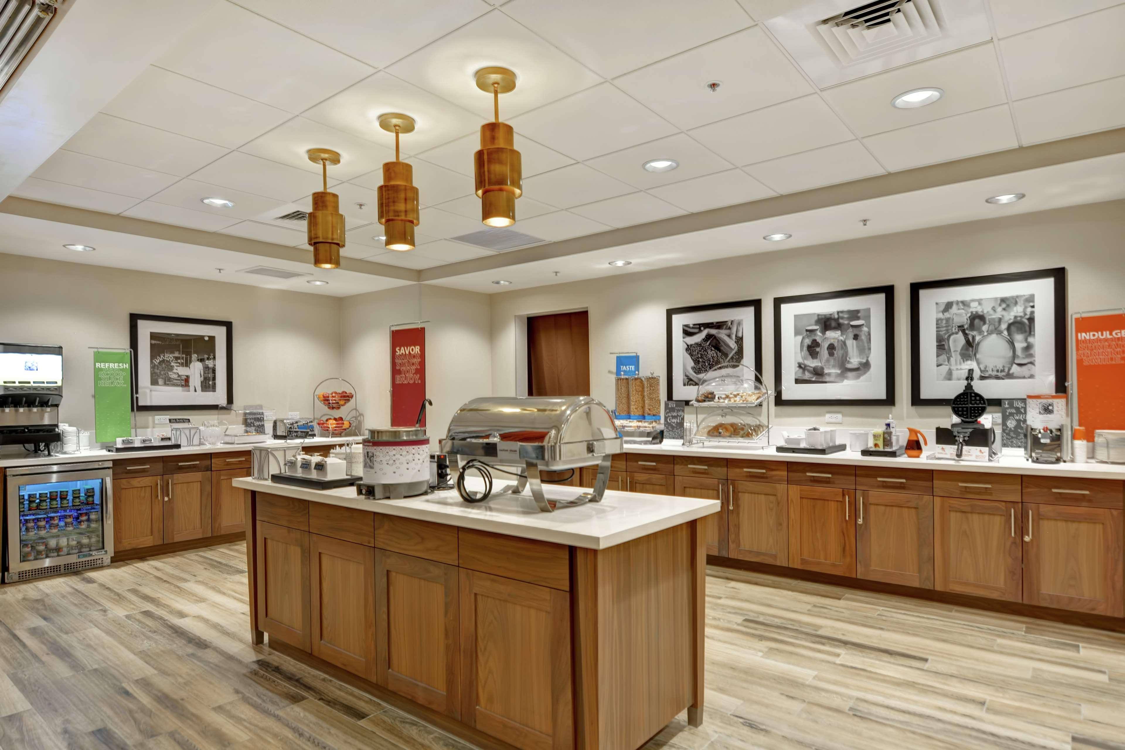 Hampton Inn & Suites Tucson Марана Екстериор снимка