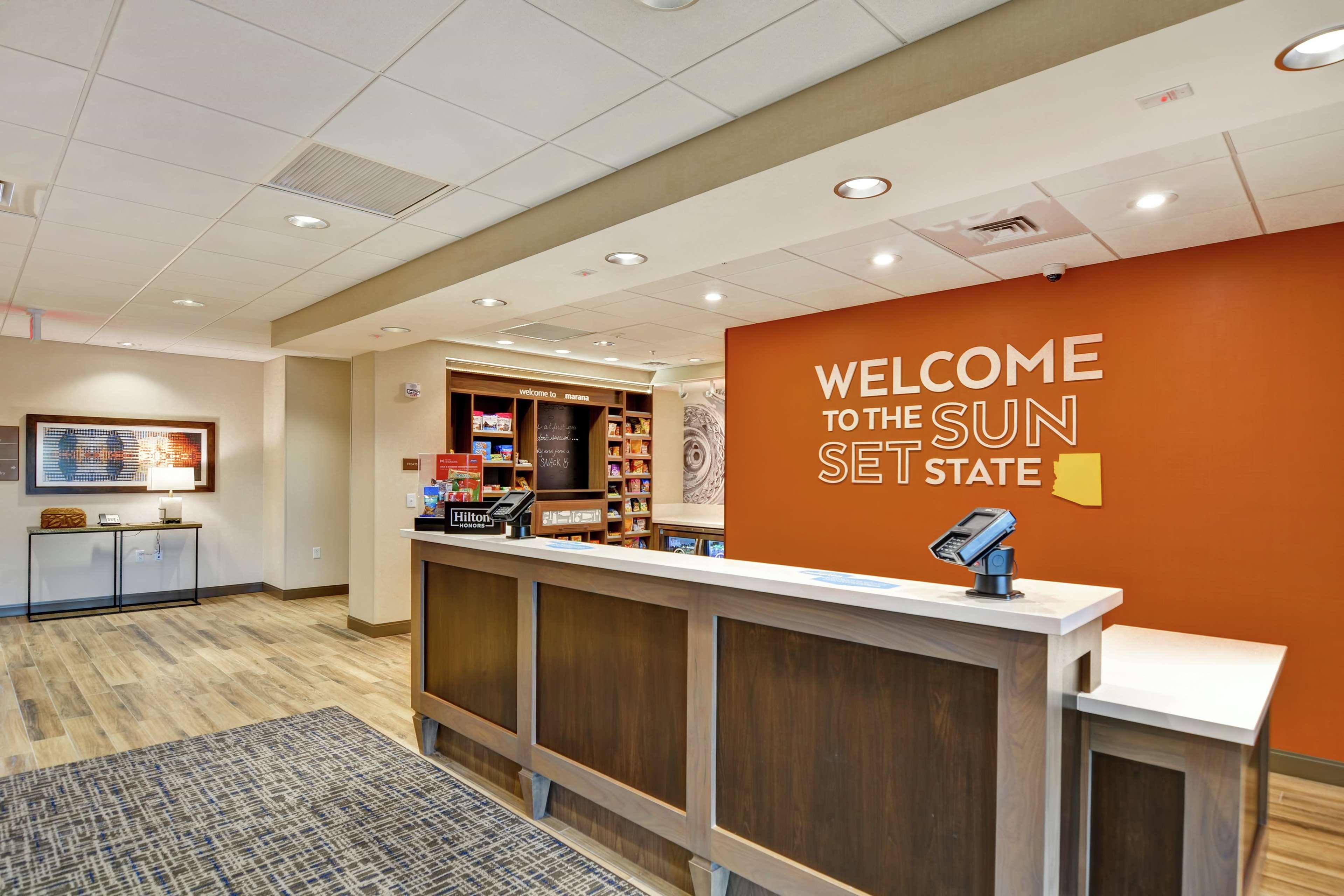 Hampton Inn & Suites Tucson Марана Екстериор снимка